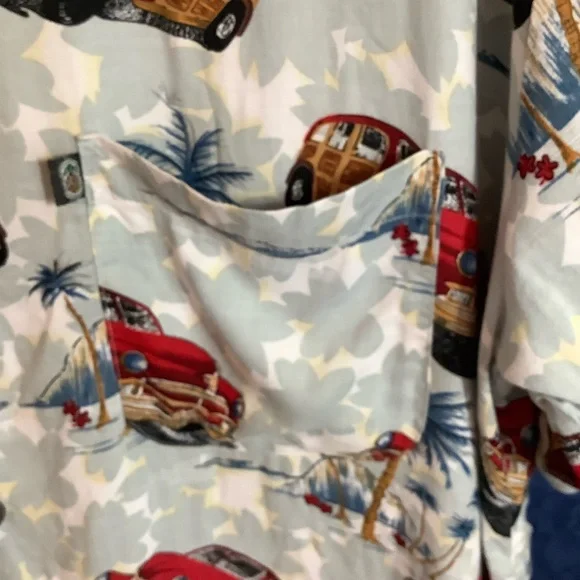 VTG Pineapple Connection men’s‎ Hawaiian shirt. - Picture 5 of 8